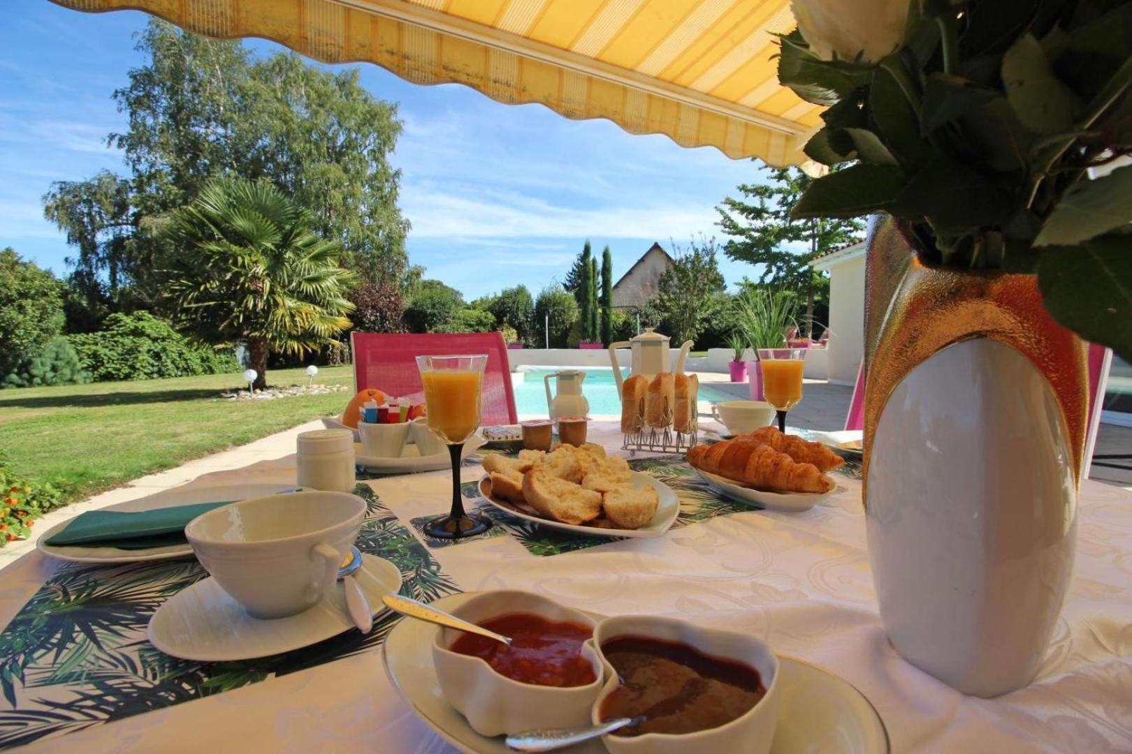 Les Carpes A Limoges Bed and Breakfast Buitenkant foto